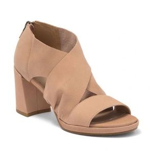 Eileen Fisher Marla Block heel latte  sandals EUC size 11